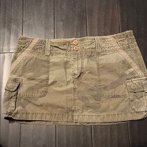 American Eagle Outfitters Camouflage Cargo Mini Skirt Y2K